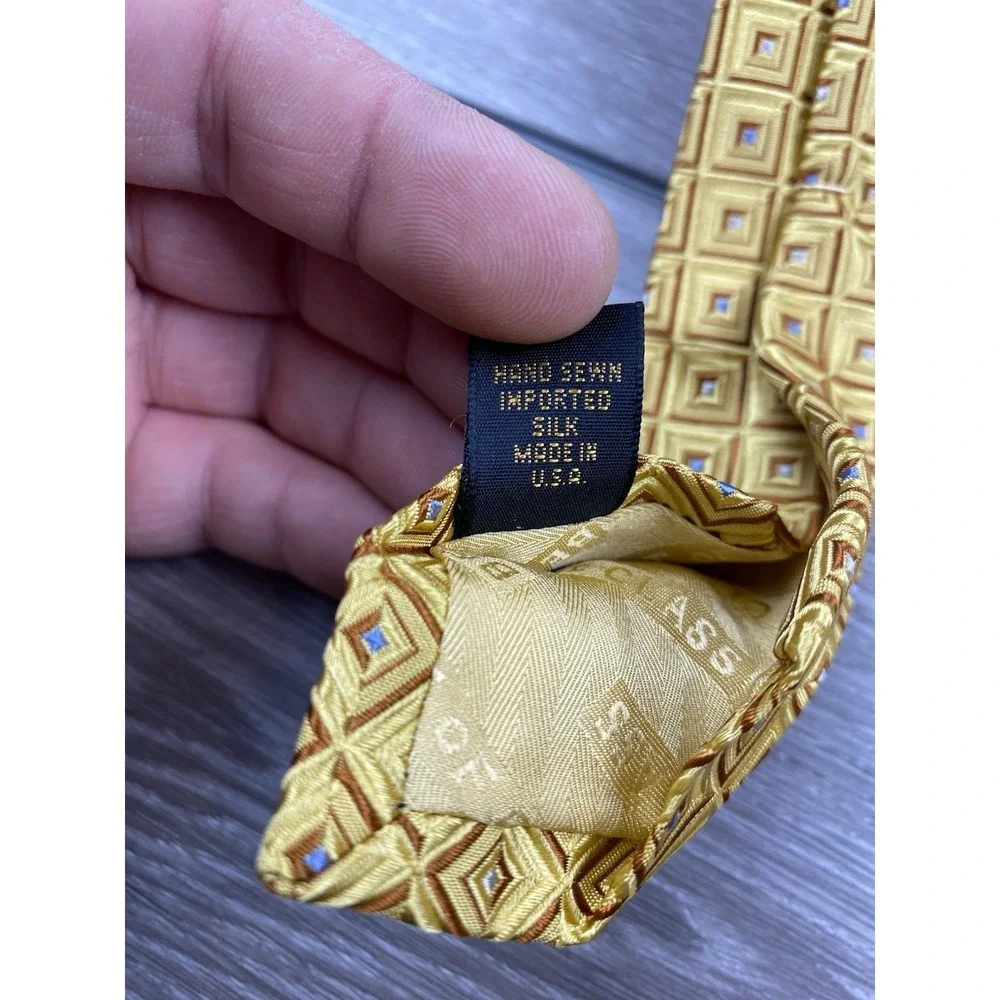 Robert Talbott Men's Best Of Class Square‎ Pattern Necktie Gold 57